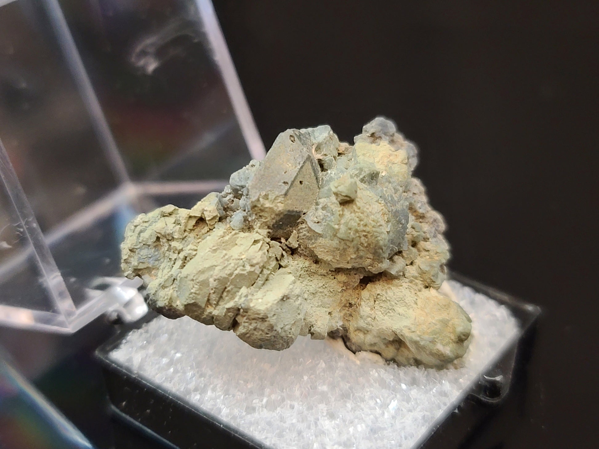 Picture of Benitoite Specimen DG029